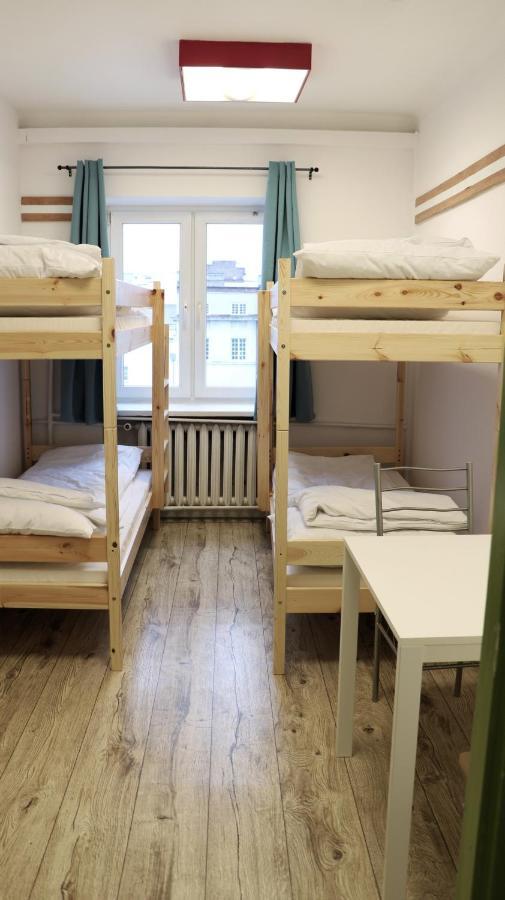 Sanera Hostel Varsavia Esterno foto