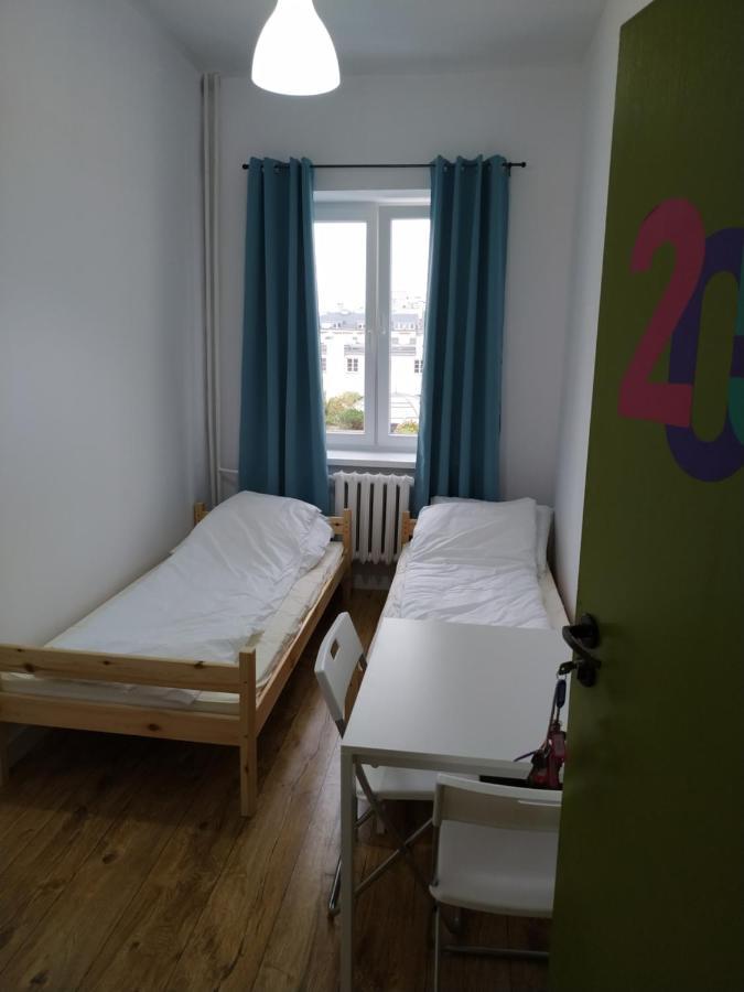 Sanera Hostel Varsavia Esterno foto